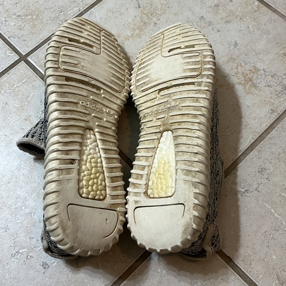 adidas YZY boost turtle dove size 10 - Picture 5 of 6